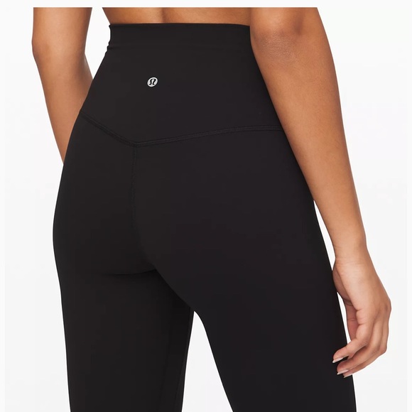 lululemon athletica Pants - Lululemon women’s black cropped leggings